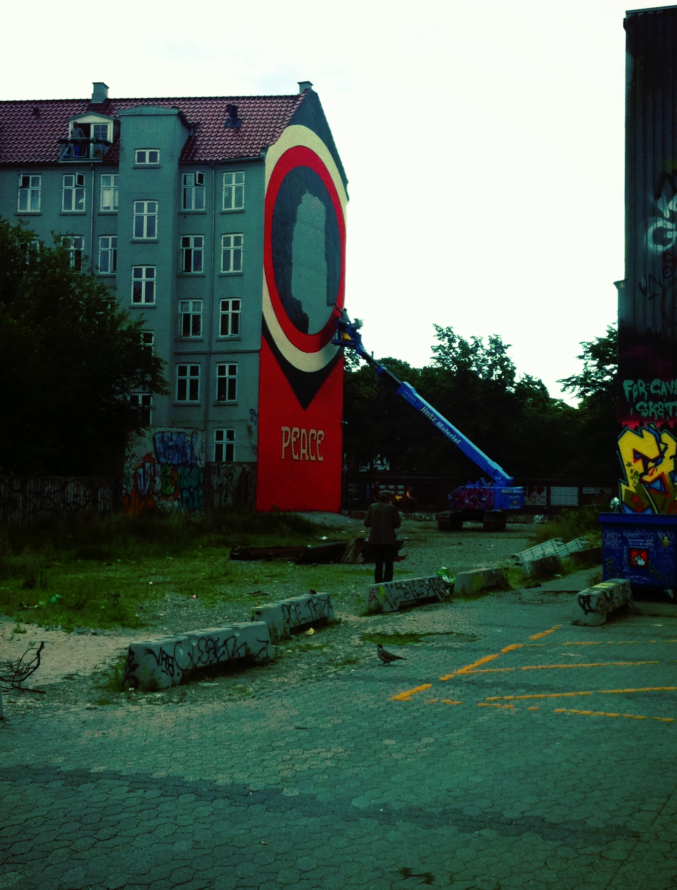 Shepard Fairey, graffiti work, streetart in Copenhagen Denmark, Peace 69
